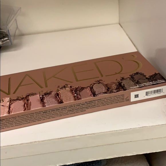 ❌SOLD❌ *NEW* URBAN DECAY Naked3 Palette - Picture 4 of 8